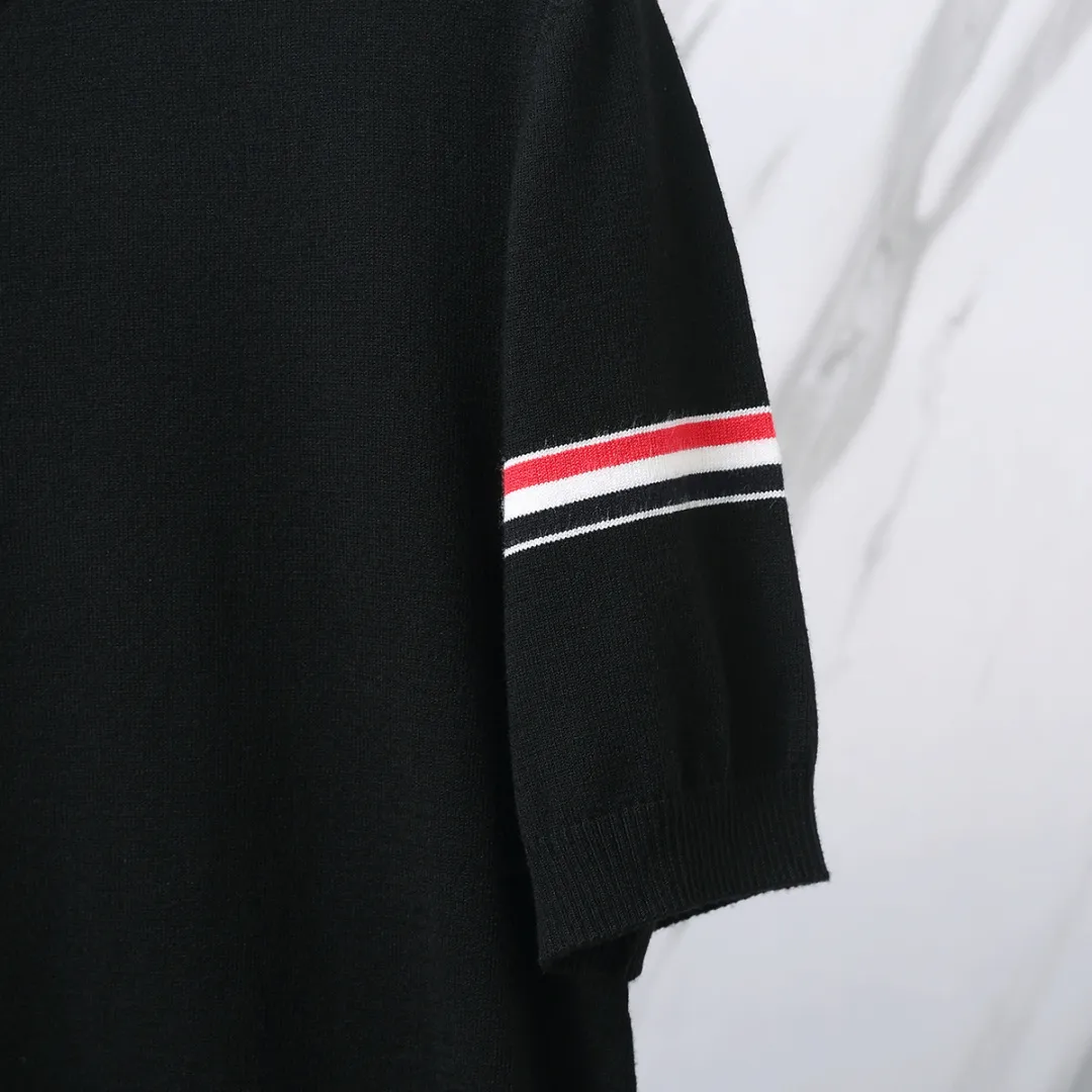 ：M 28（TB T ） THOM BROWNE TB T Classic Breathable Authentic Quality + Authentic + Same Style Size：0/1/2/3/4 ：White/Black/Navy Blue/Light Gray/Dark Gray